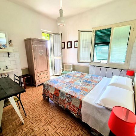 Bed and Breakfast Casa Cambini à Marina di Massa Extérieur photo