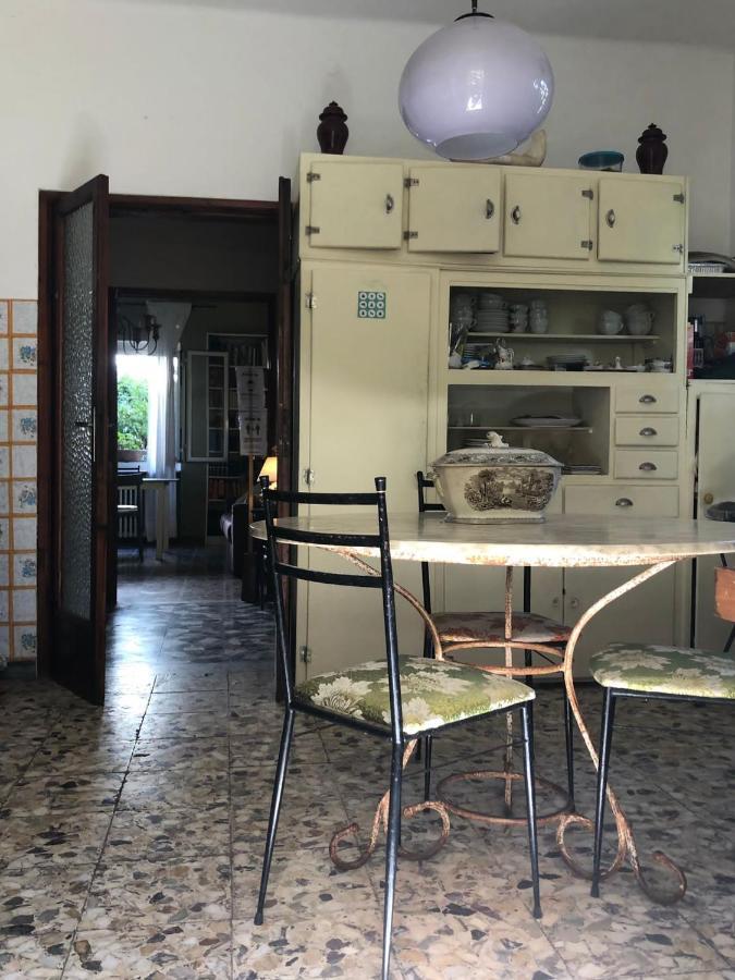 Bed and Breakfast Casa Cambini à Marina di Massa Extérieur photo