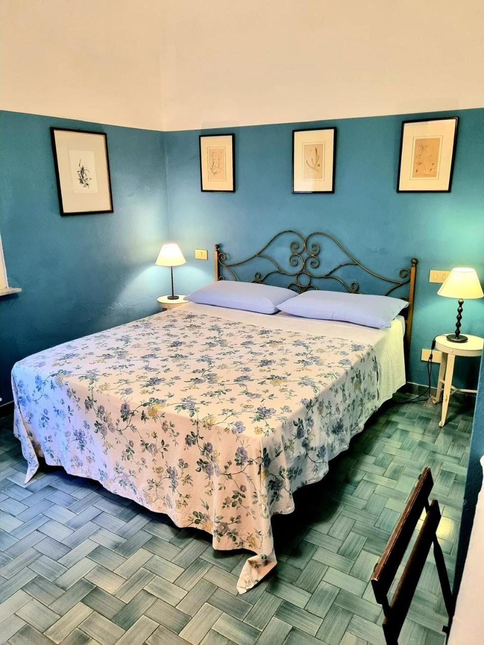 Bed and Breakfast Casa Cambini à Marina di Massa Extérieur photo