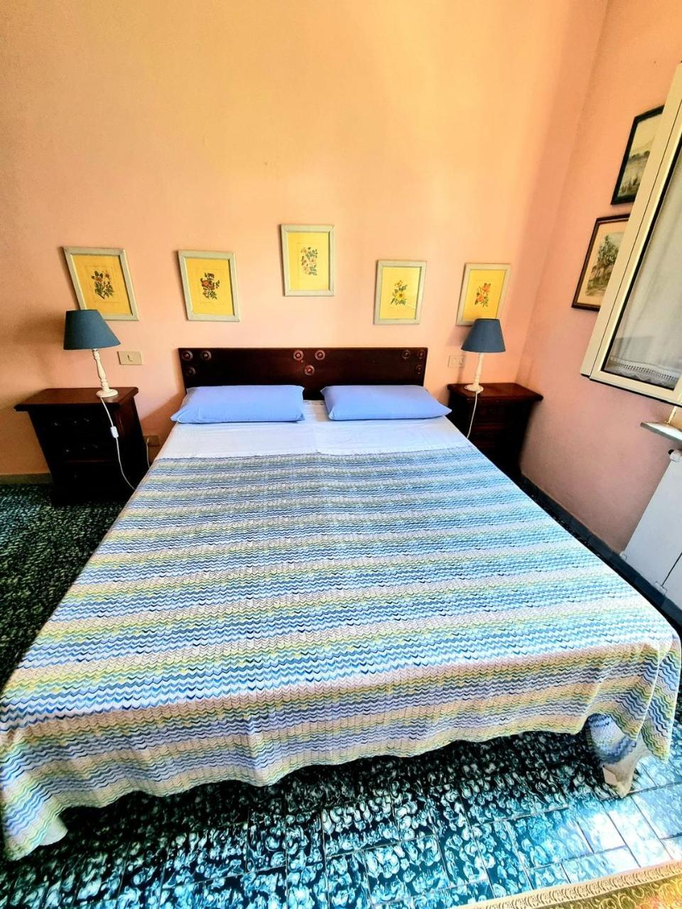 Bed and Breakfast Casa Cambini à Marina di Massa Extérieur photo